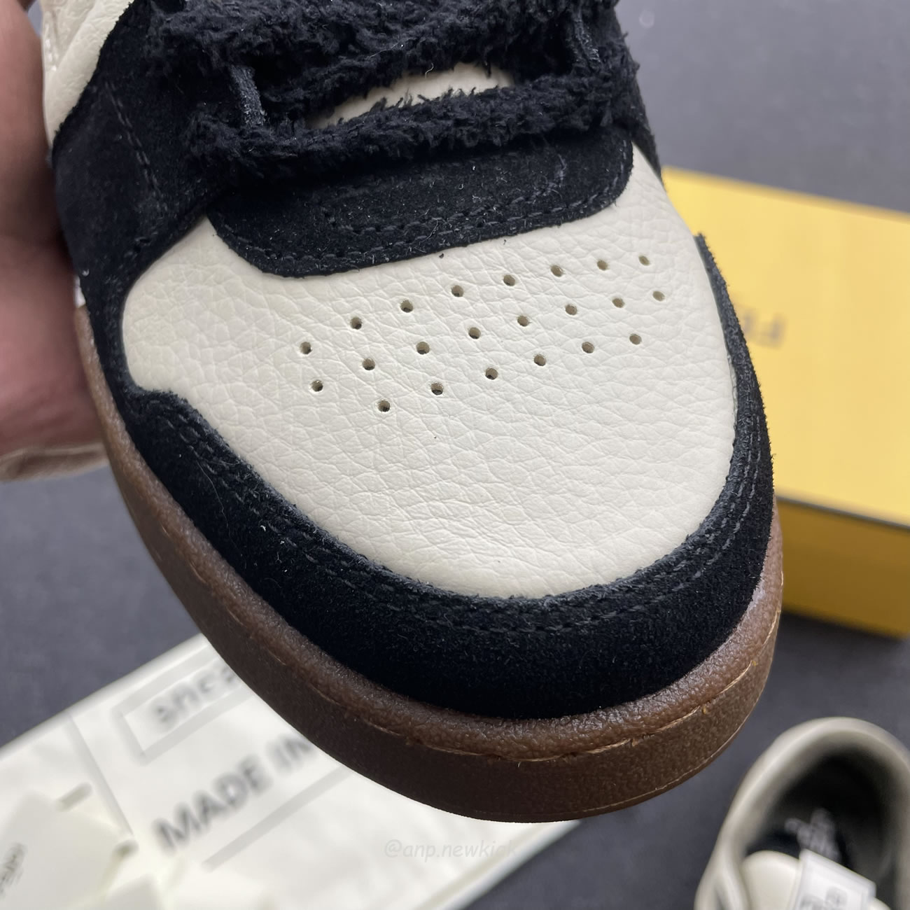 Fendi Match Cream Black White Suede And Leather Low Top Sneakers (12) - www.newkick.vip